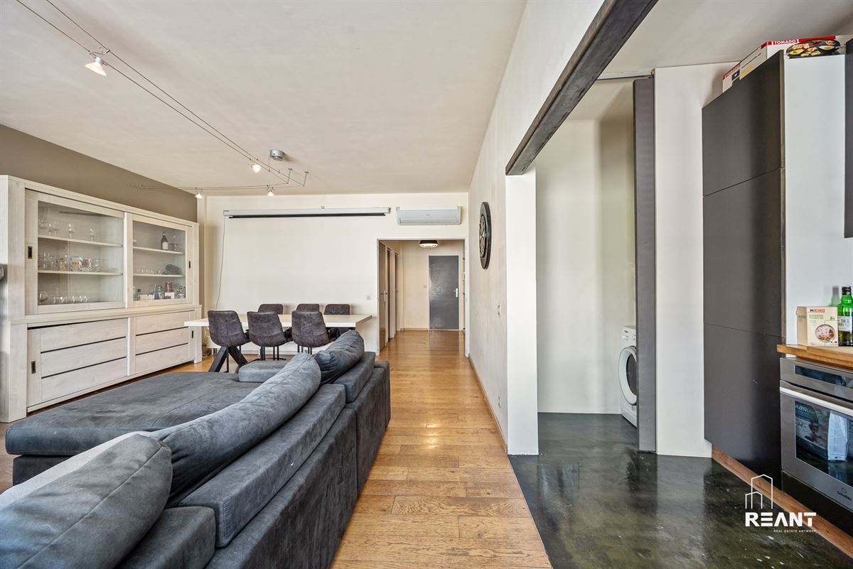 Ruim en karaktervol appartement van 91 m² met terras op toplocatie in Antwerpen