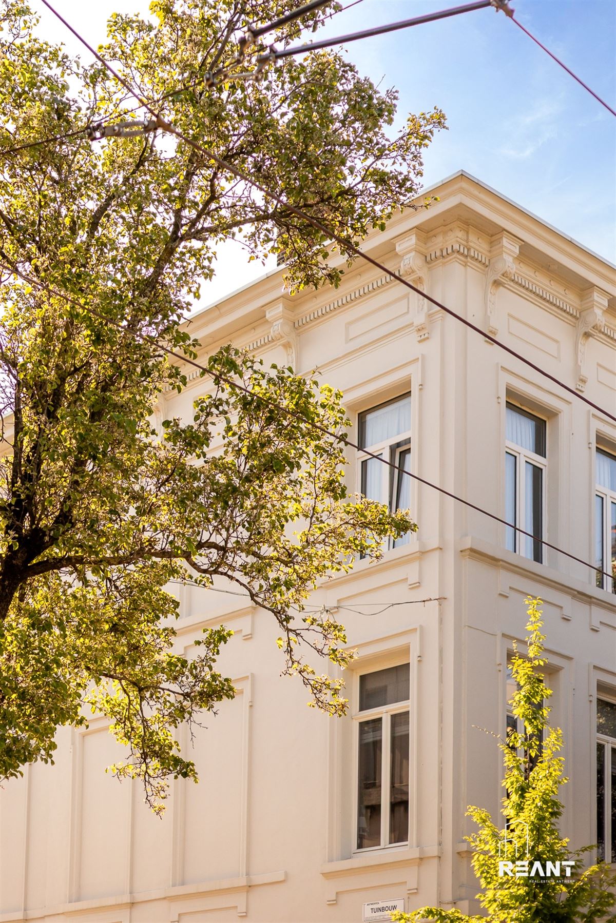 Ruim en karaktervol appartement van 91 m² met terras op toplocatie in Antwerpen