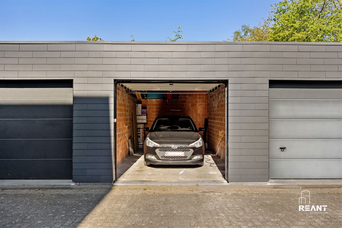 Instapklare woning met 4 slaapkamers, tuin en garagebox.