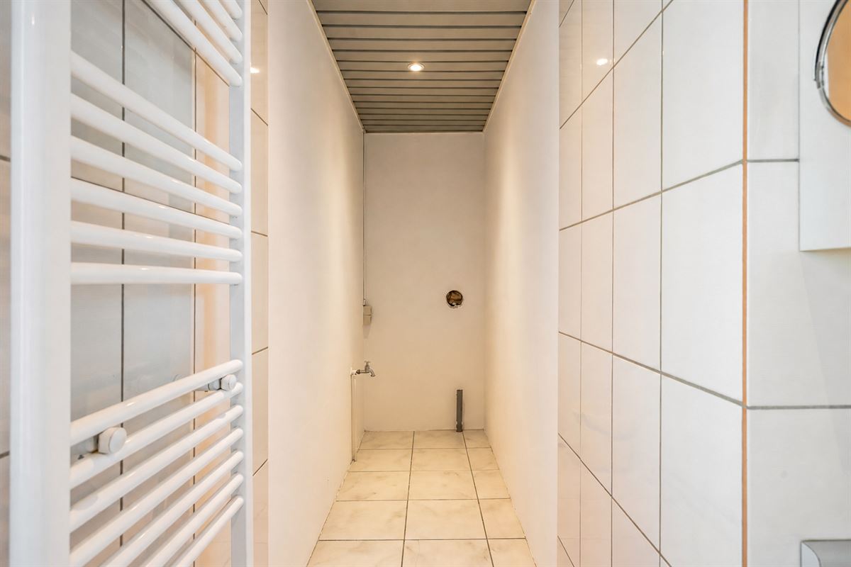 Dakappartement met zuider-dakterras en prachtig uitzicht.