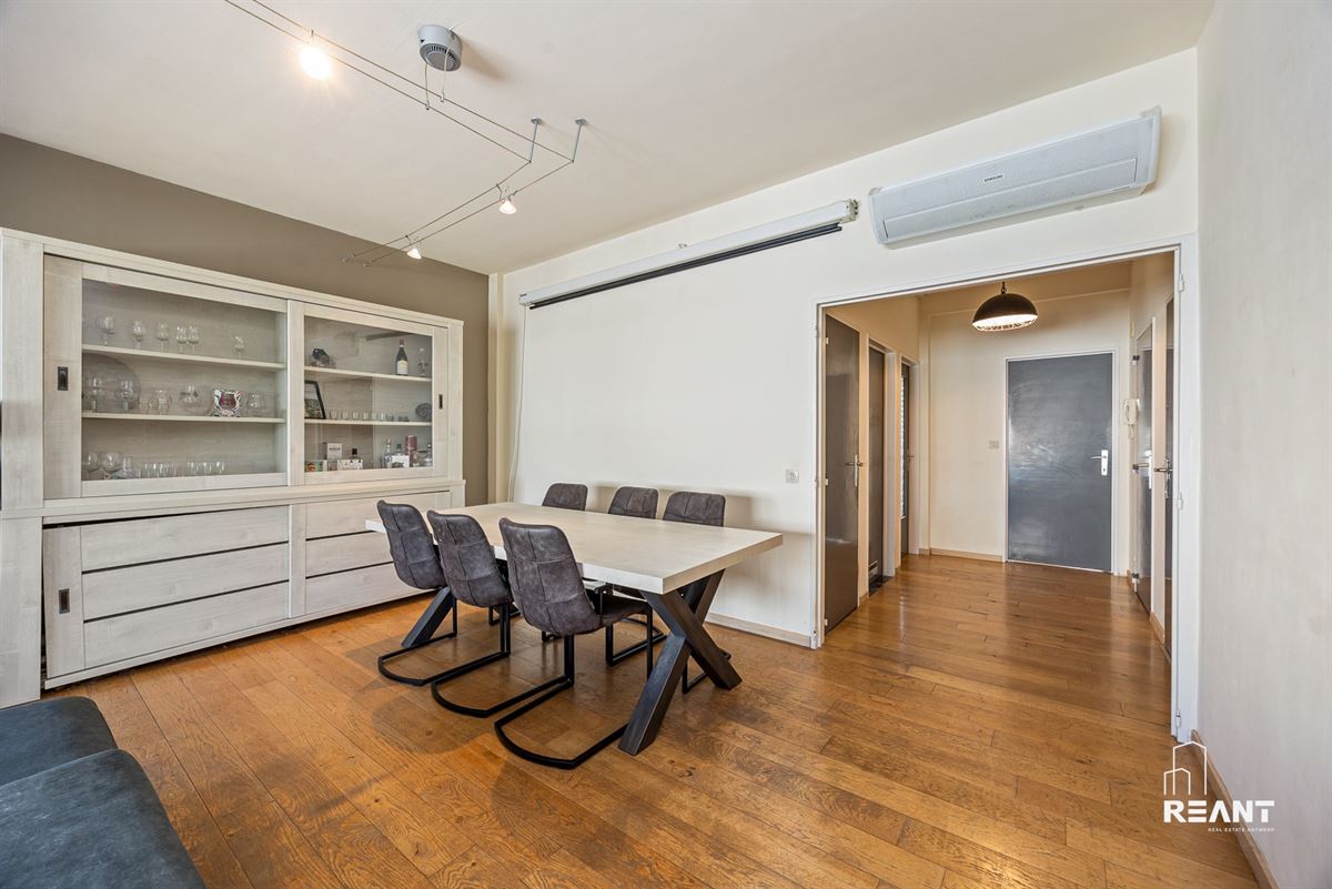 Ruim en karaktervol appartement van 91 m² met terras op toplocatie in Antwerpen