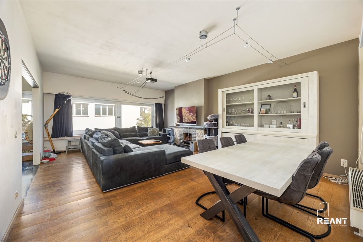 Ruim en karaktervol appartement van 91 m² met terras op toplocatie in Antwerpen