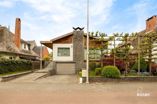 Charmante villa in gegeerde woonwijk Molenveld