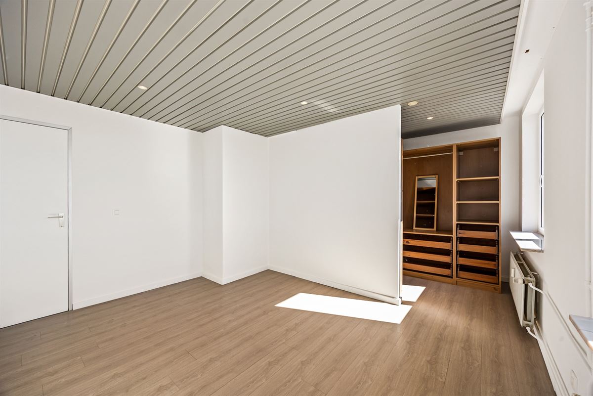 Dakappartement met zuider-dakterras en prachtig uitzicht.
