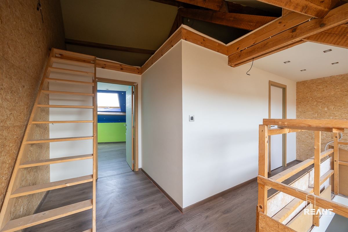 Gerenoveerde woning met 5 slaapkamers, praktijk, zuid tuin