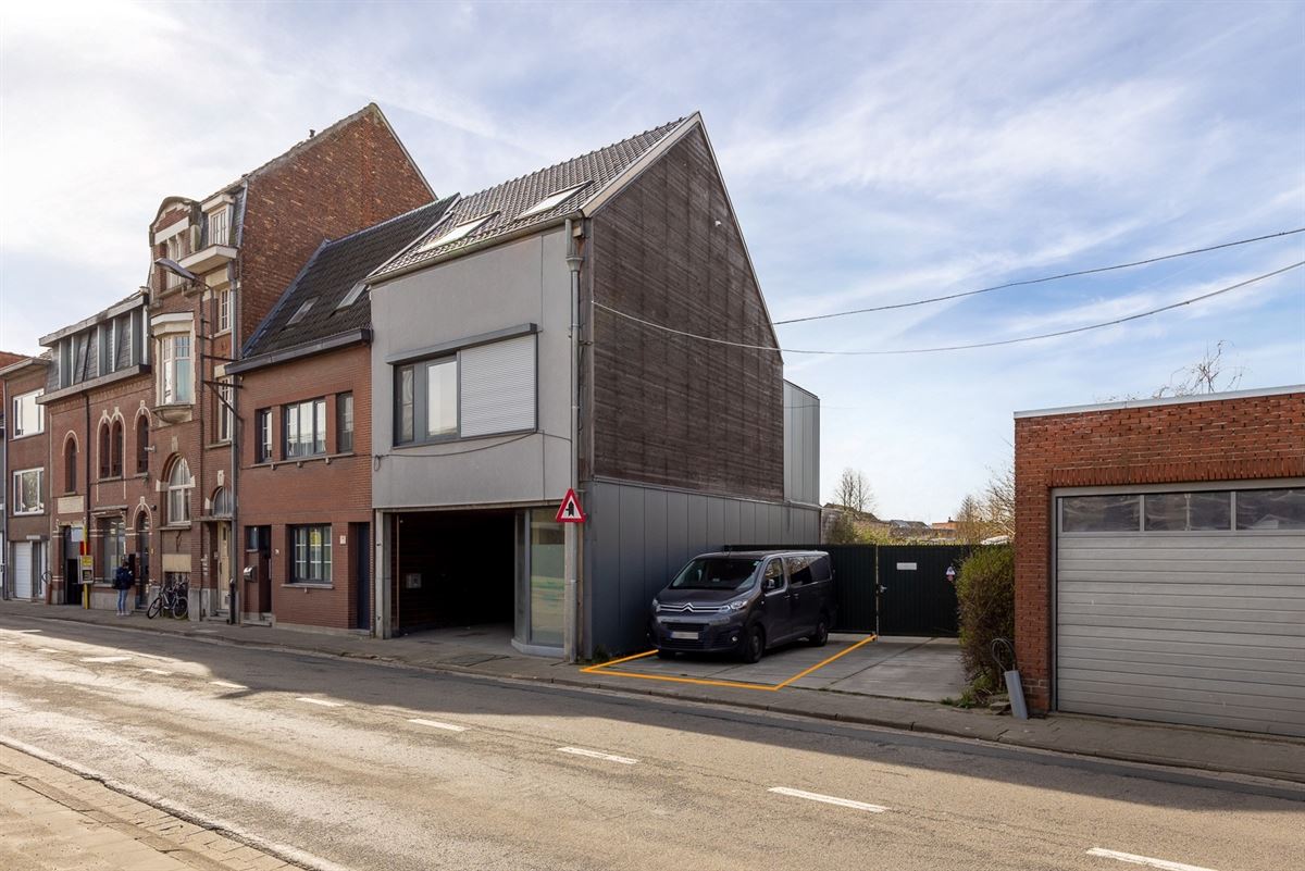 Gerenoveerde HOB met 5 slaapkamers, praktijk en zuid tuin