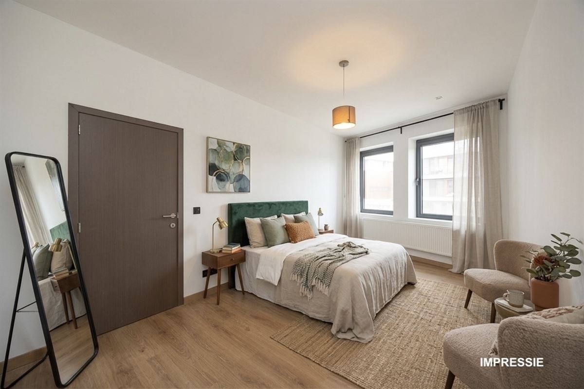 Gerenoveerde woning met 5 slaapkamers, praktijk, zuid tuin
