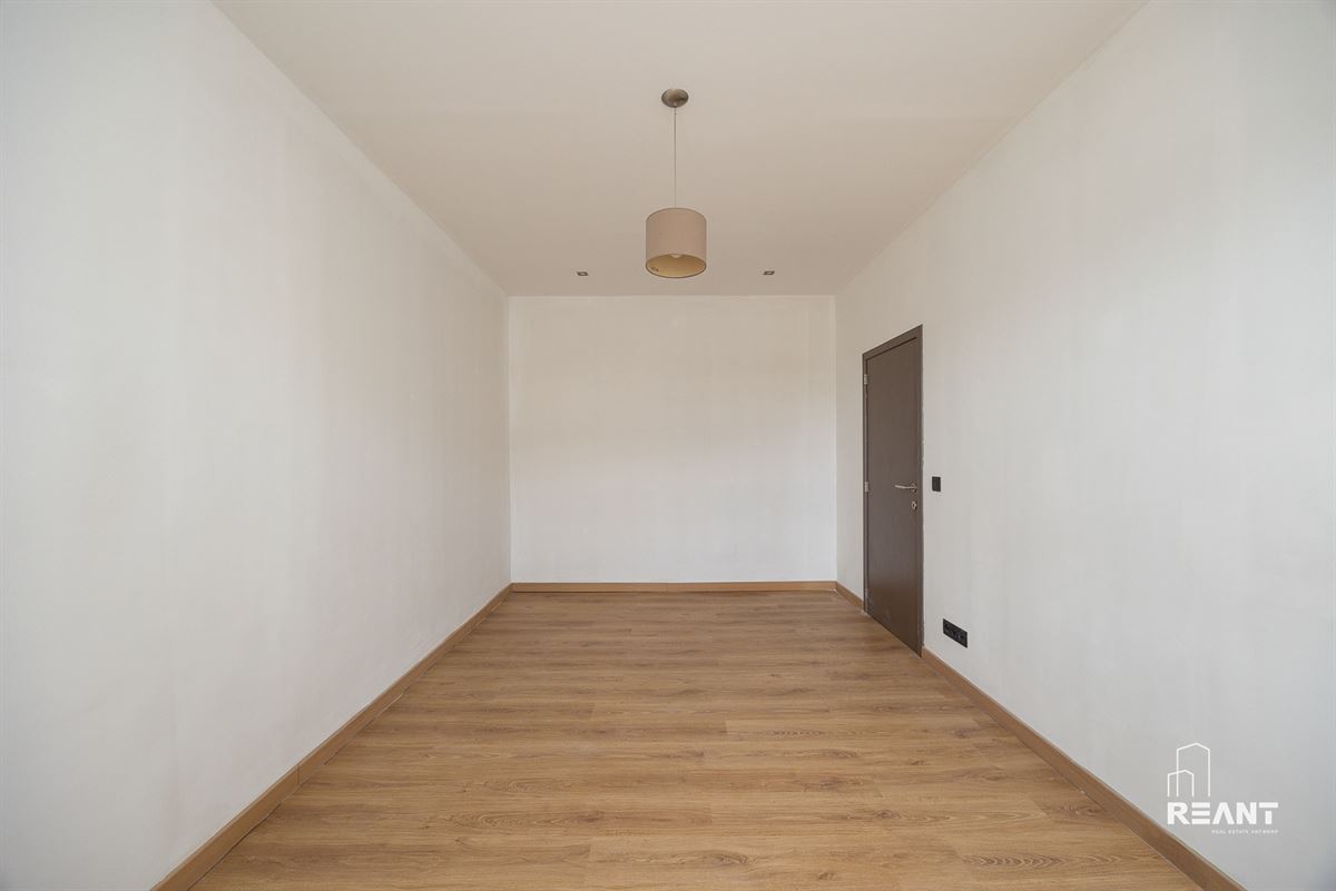 Gerenoveerde woning met 5 slaapkamers, praktijk, zuid tuin