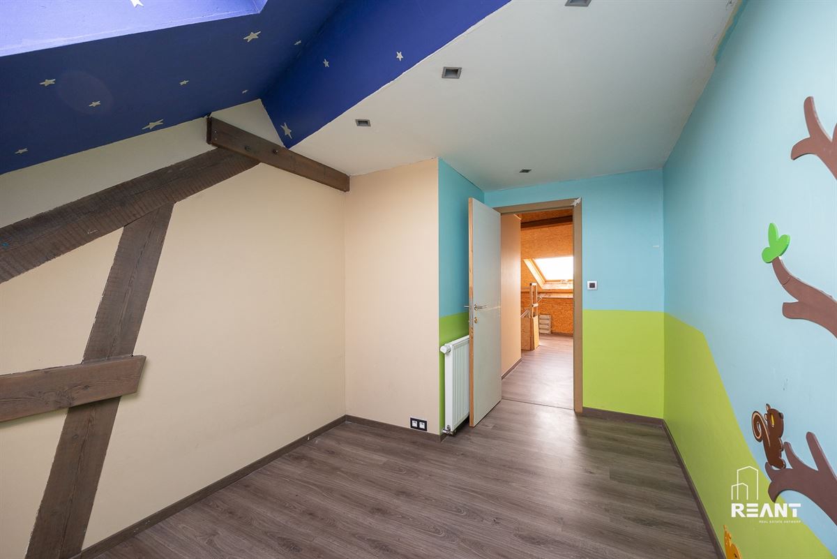 Gerenoveerde woning met 5 slaapkamers, praktijk, zuid tuin