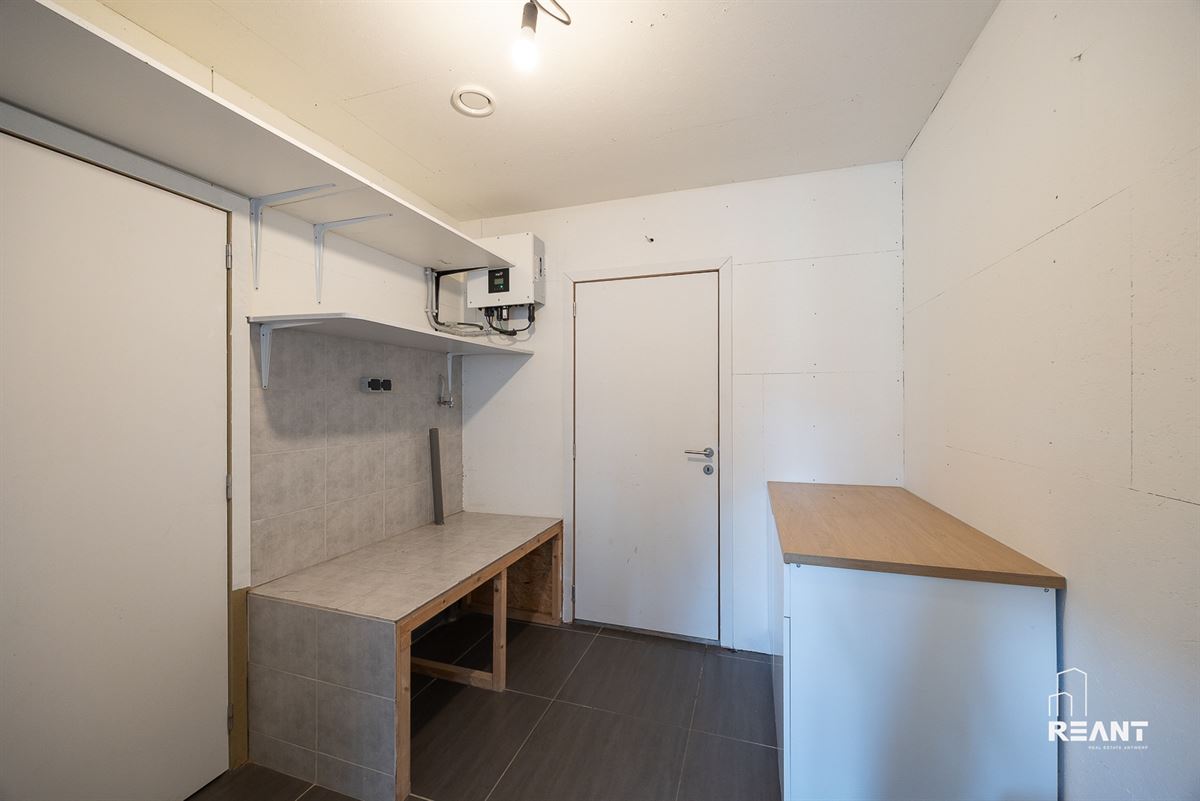 Gerenoveerde woning met 5 slaapkamers, praktijk, zuid tuin