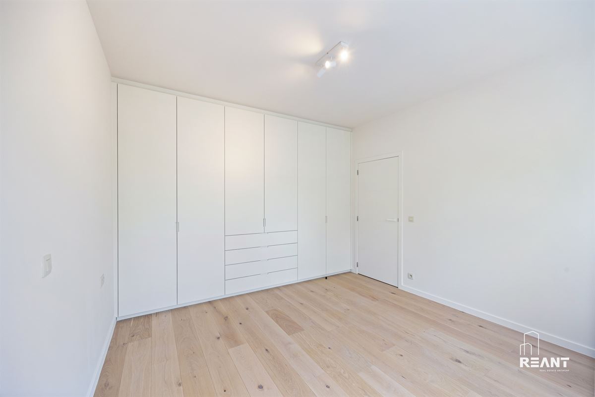 Uitzonderlijke hernieuwbouwwoning in het geliefde Molenveld.