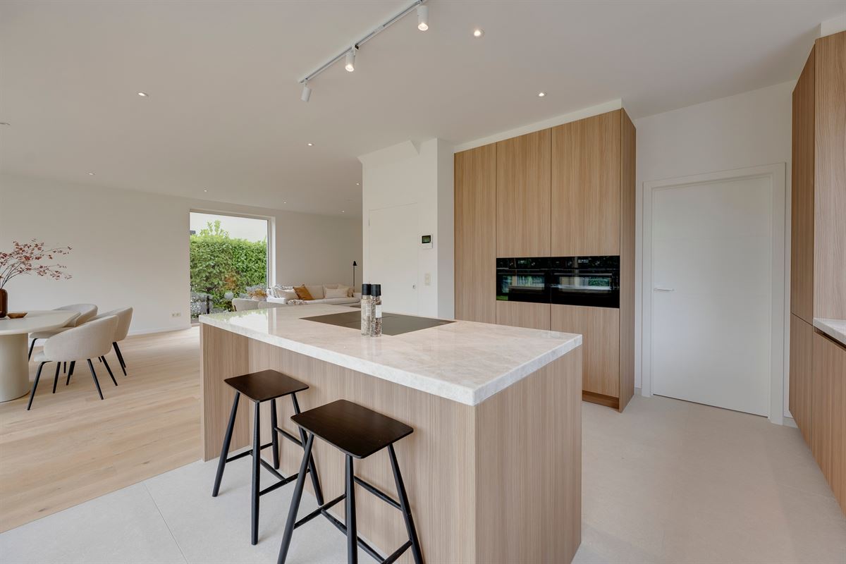 Uitzonderlijke hernieuwbouwwoning in het geliefde Molenveld.