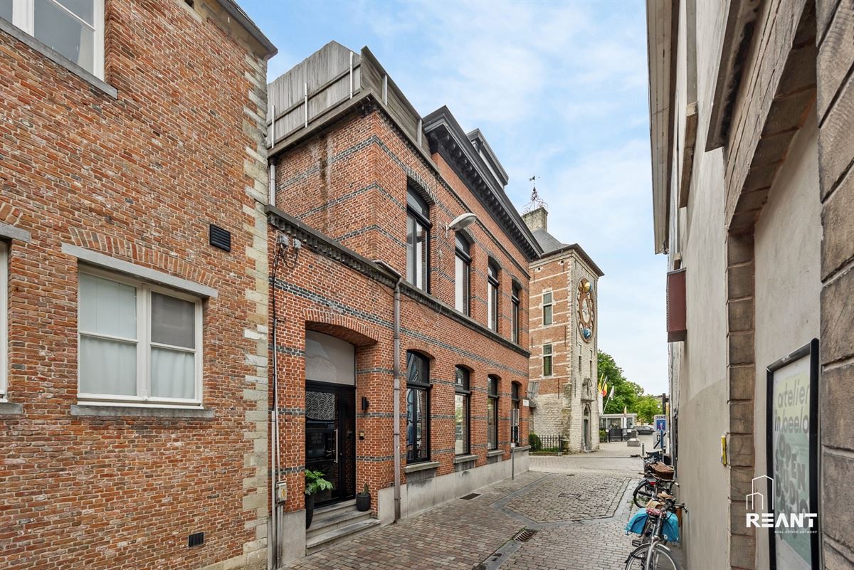 Charmante hoekwoning op toplocatie te Lier