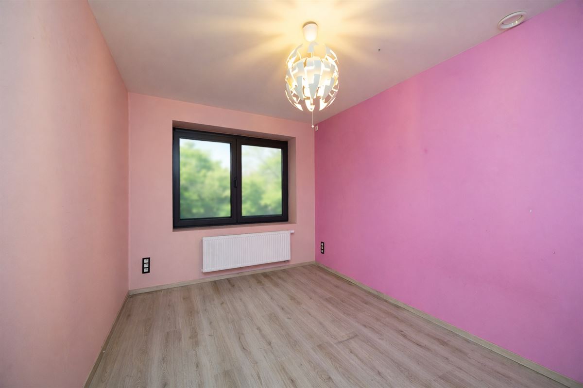 Gerenoveerde HOB met 5 slaapkamers, praktijk en zuid tuin