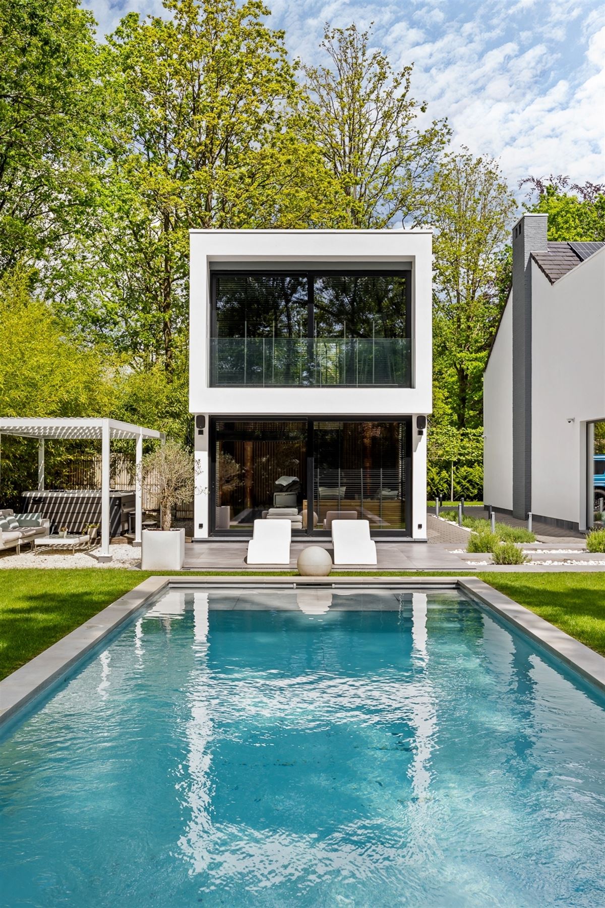 Exclusieve designwoning met zwembad, wellness in Schilde