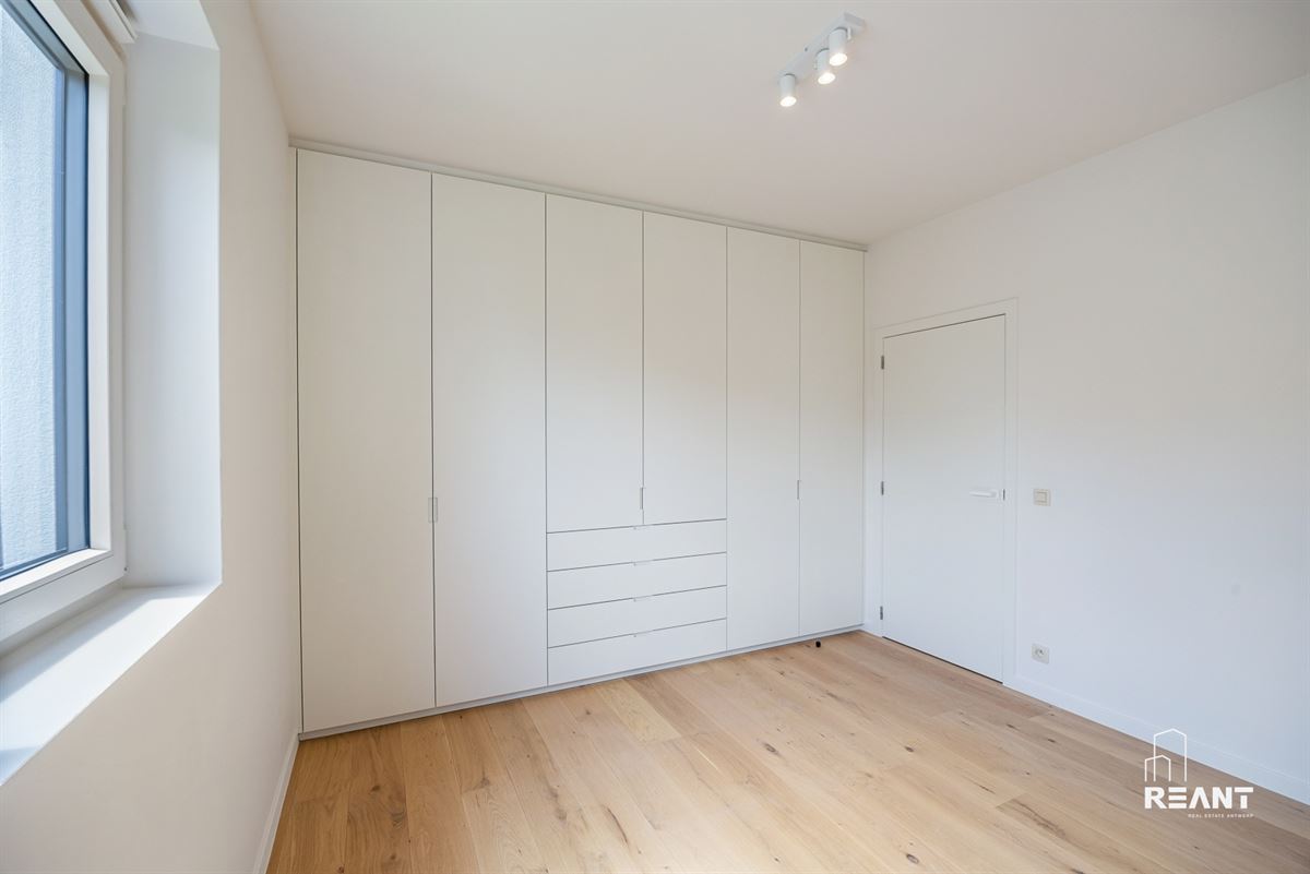 Uitzonderlijke hernieuwbouwwoning in het geliefde Molenveld.