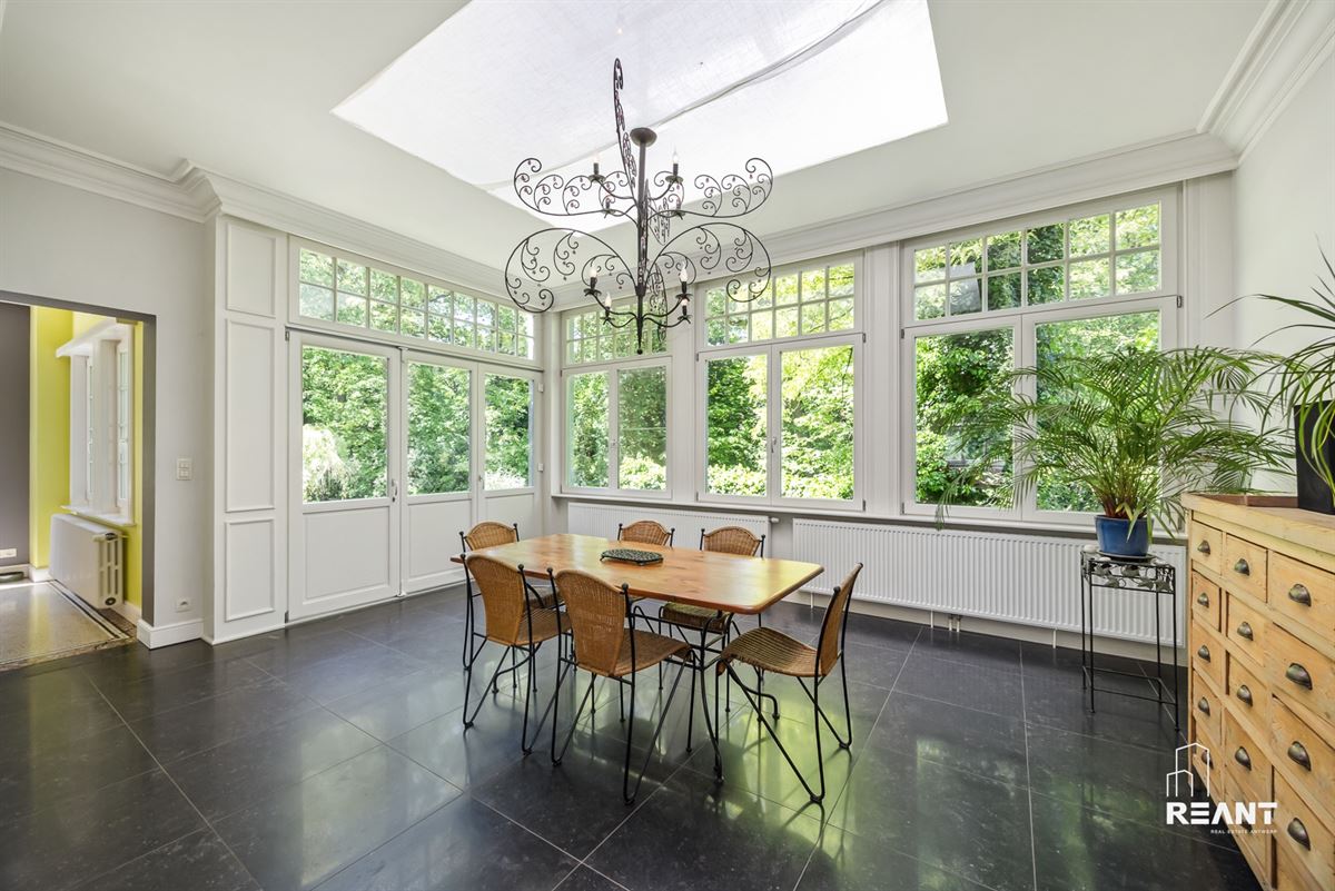 Gerenoveerde officierswoning op perceel van 3.000 m²