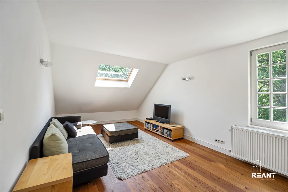 Gerenoveerde officierswoning op perceel van 3.000 m²