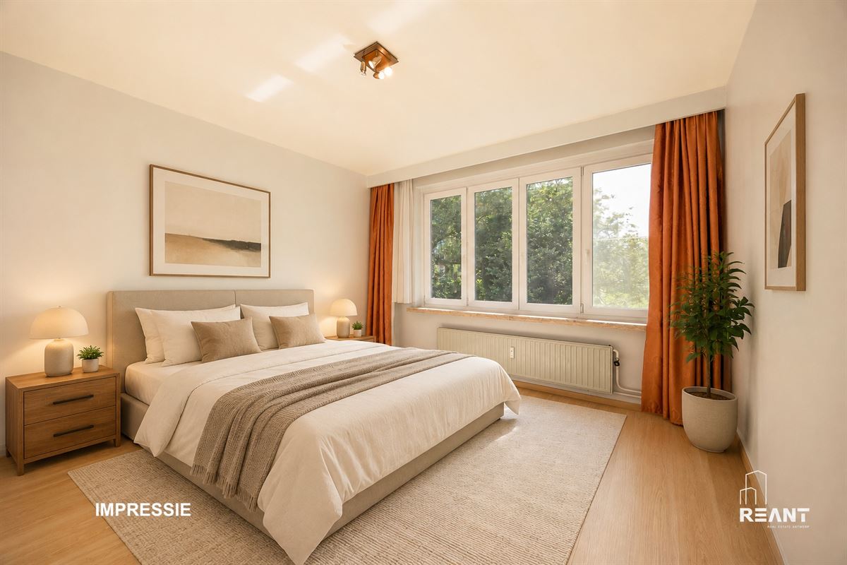 Lichtrijk appartement met Terras in Kleinschalig Gebouw