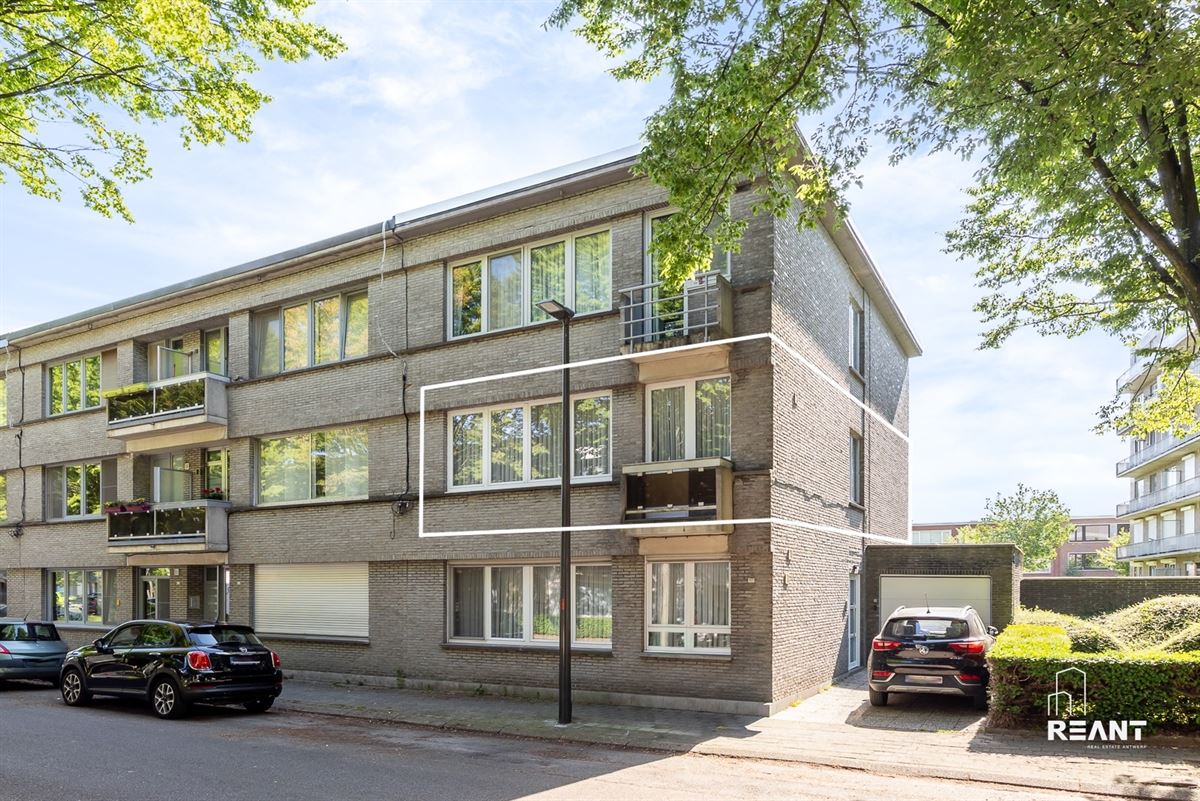Lichtrijk appartement met Terras in Kleinschalig Gebouw
