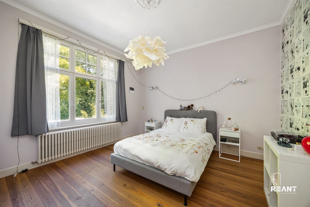 Gerenoveerde officierswoning op perceel van 3.000 m²