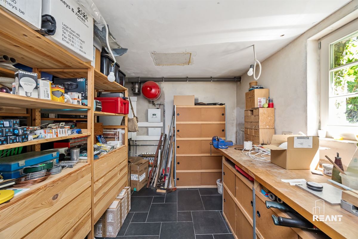 Gerenoveerde officierswoning op perceel van 3.000 m²