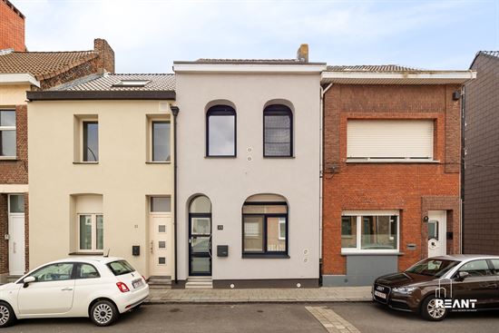 Instapklare Gezinswoning met 3 Slaapkamers en Zonnepanelen.