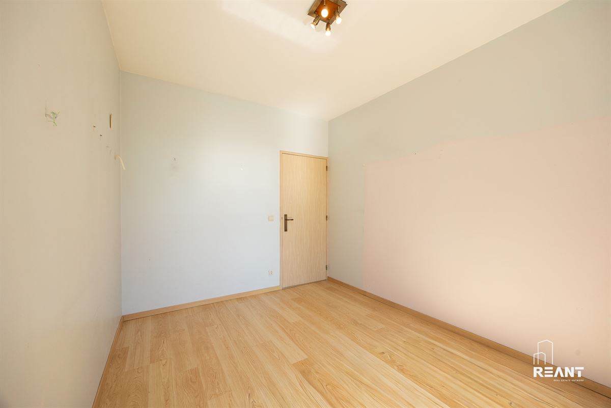 Lichtrijk appartement met Terras in Kleinschalig Gebouw