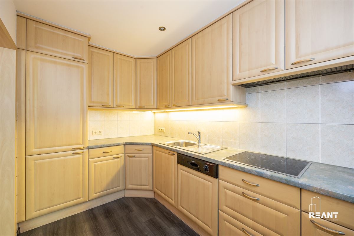 Lichtrijk appartement met Terras in Kleinschalig Gebouw