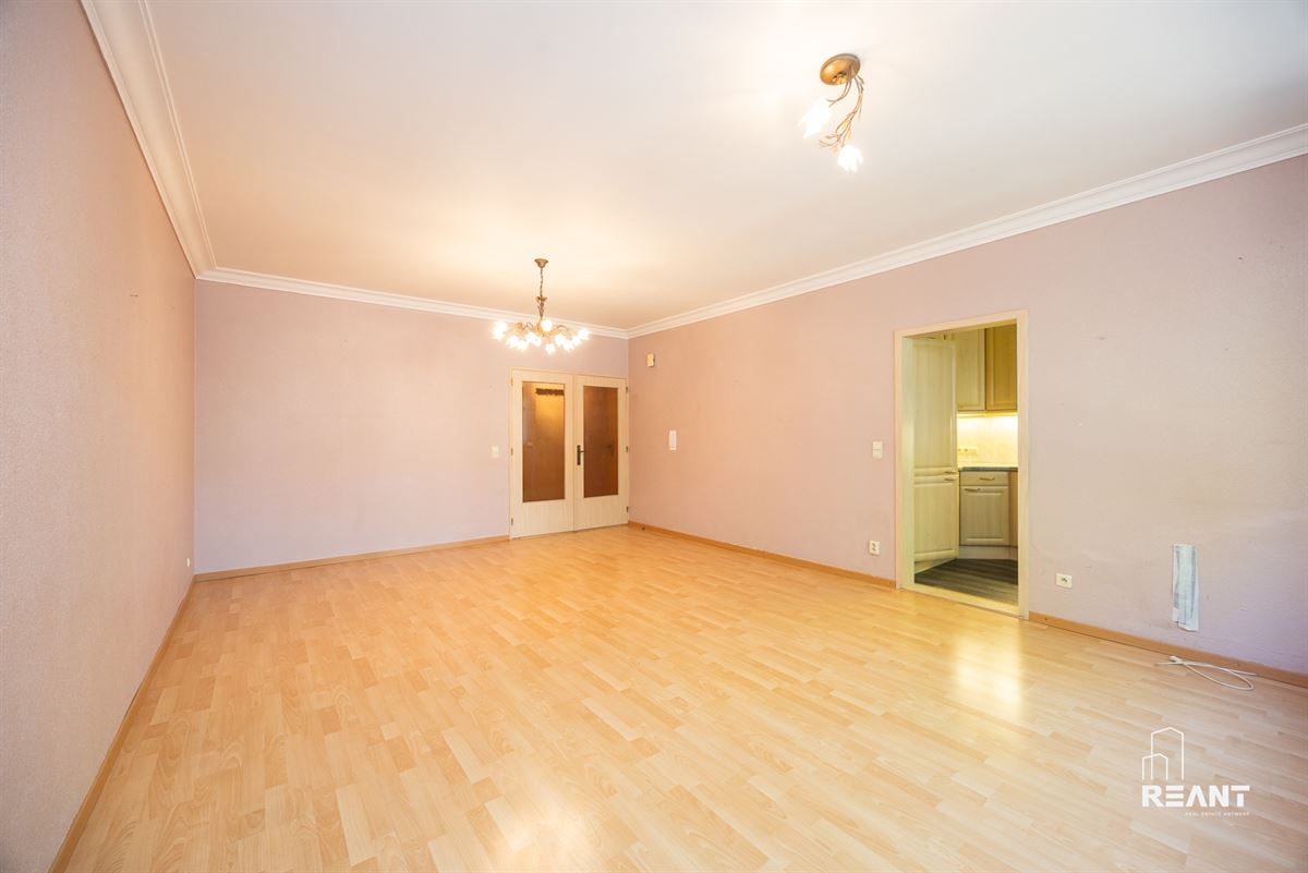 Lichtrijk appartement met Terras in Kleinschalig Gebouw