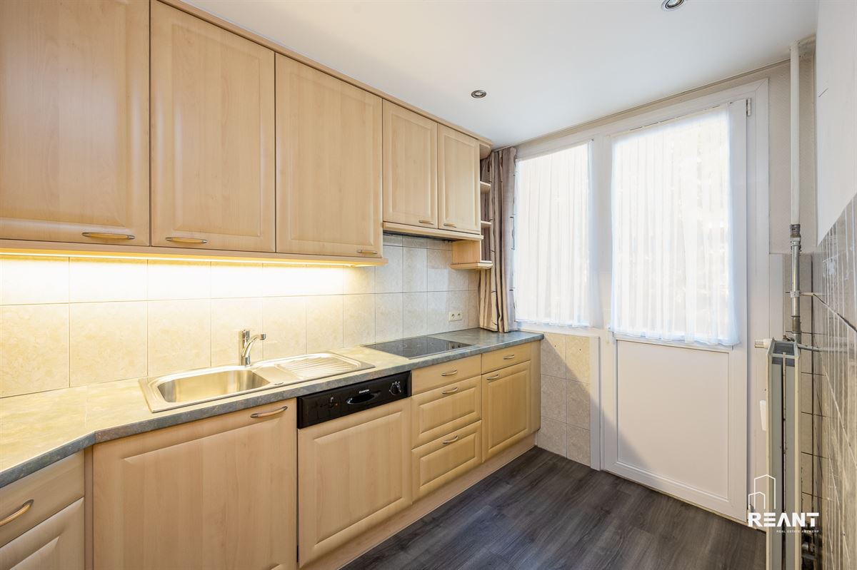 Lichtrijk appartement met Terras in Kleinschalig Gebouw