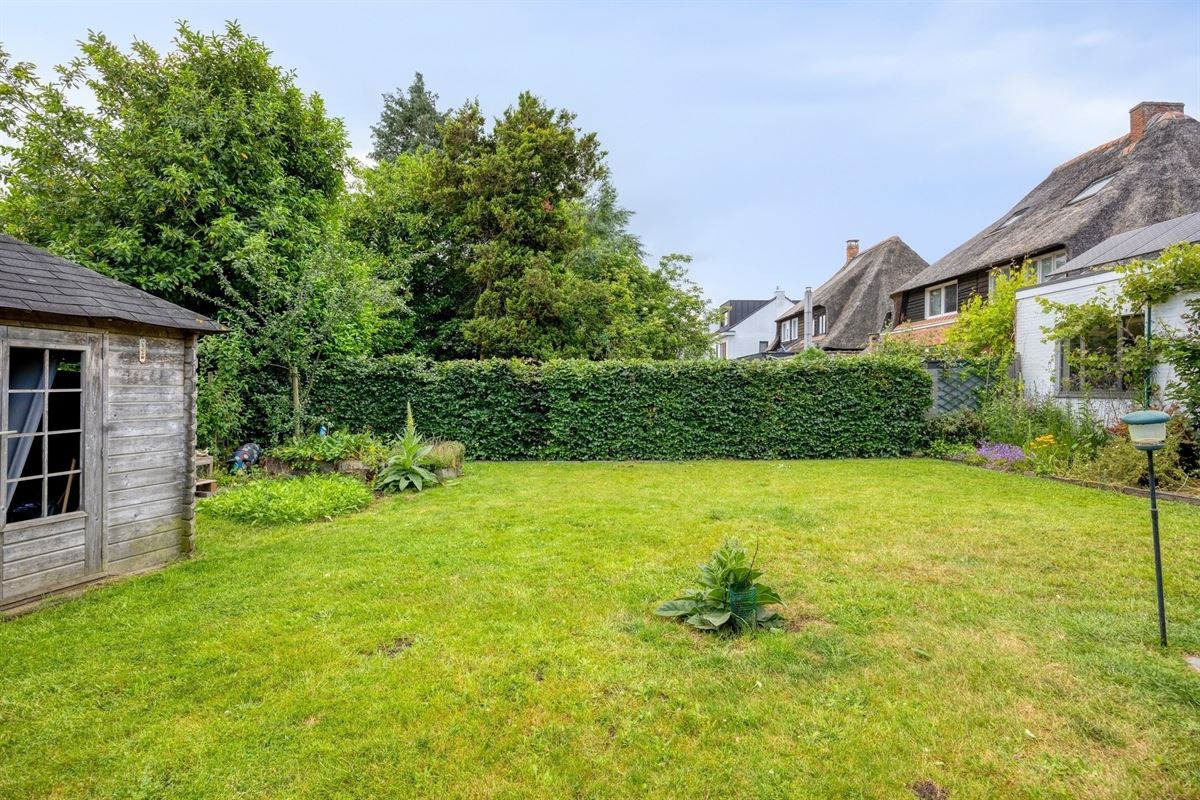 Villa op gegeerde ligging met zuidgericht perceel