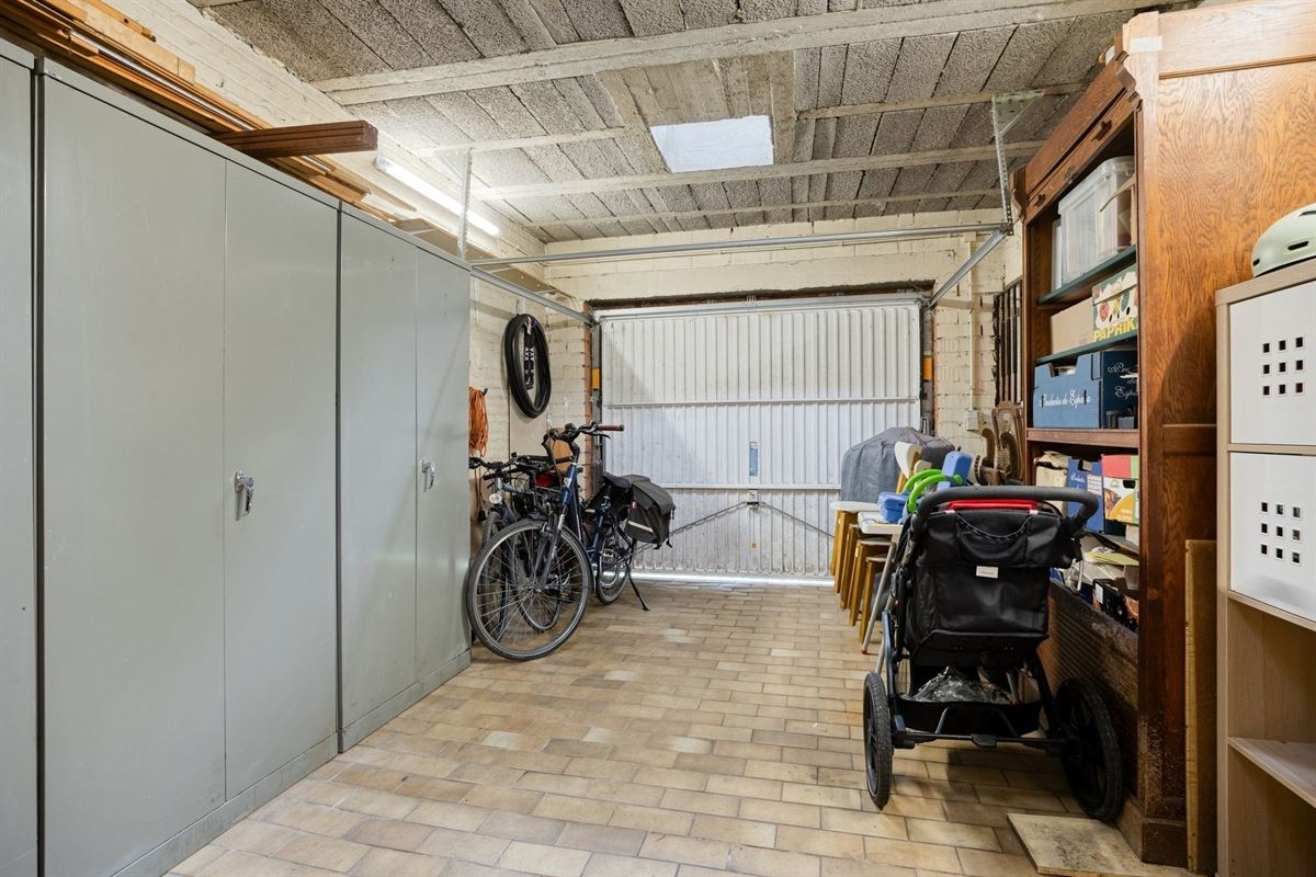 Villa op gegeerde ligging met zuidgericht perceel