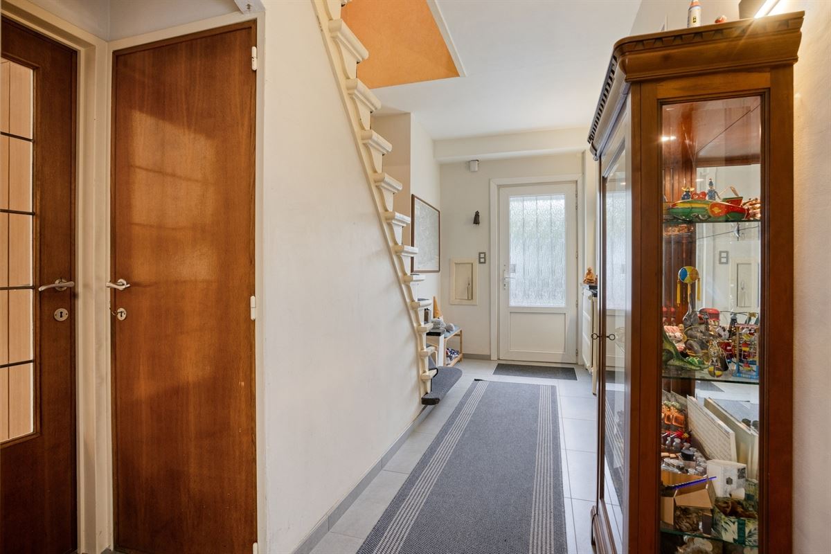 Villa op gegeerde ligging met zuidgericht perceel