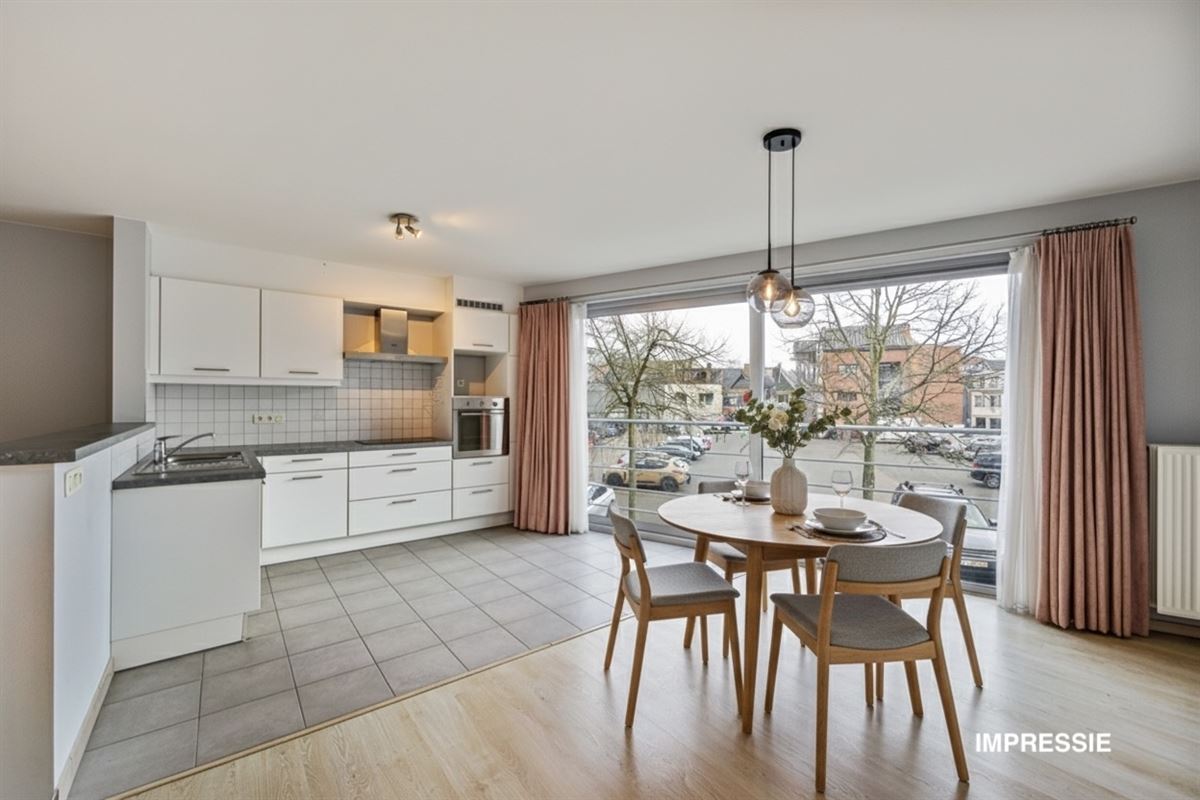 Lichtrijk appartement met 2 Slaapkamers en Terras