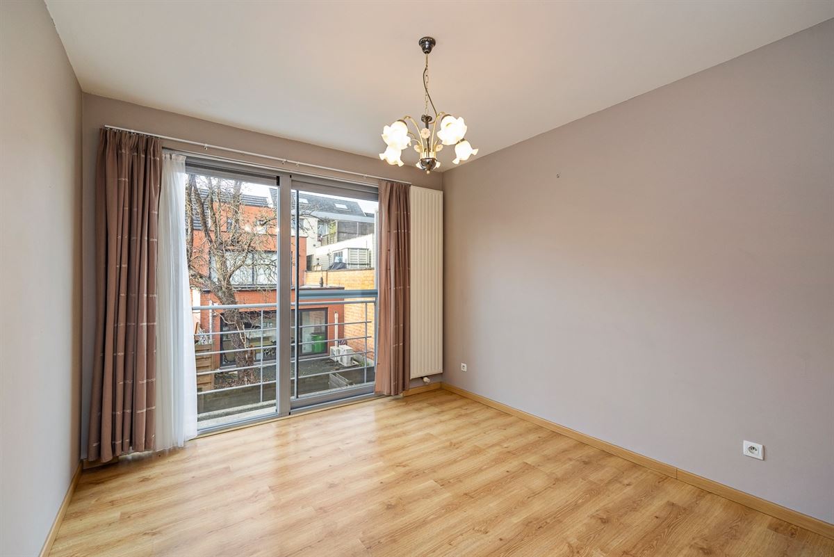 Lichtrijk appartement met 2 Slaapkamers en Terras