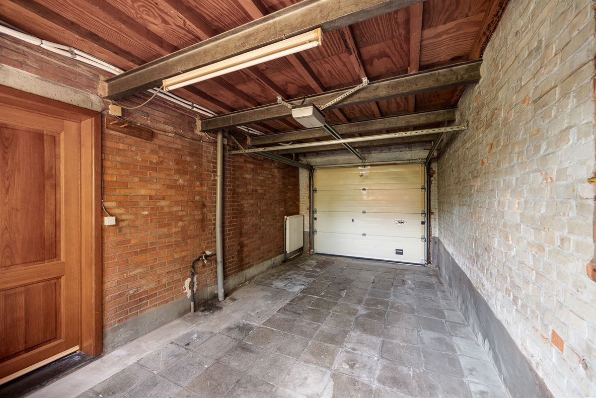 Halfopen woning met garage in de Molenvelwijk