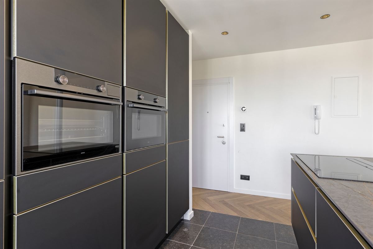 Stijlvol gerenoveerd appartement met 3 slaapkamers