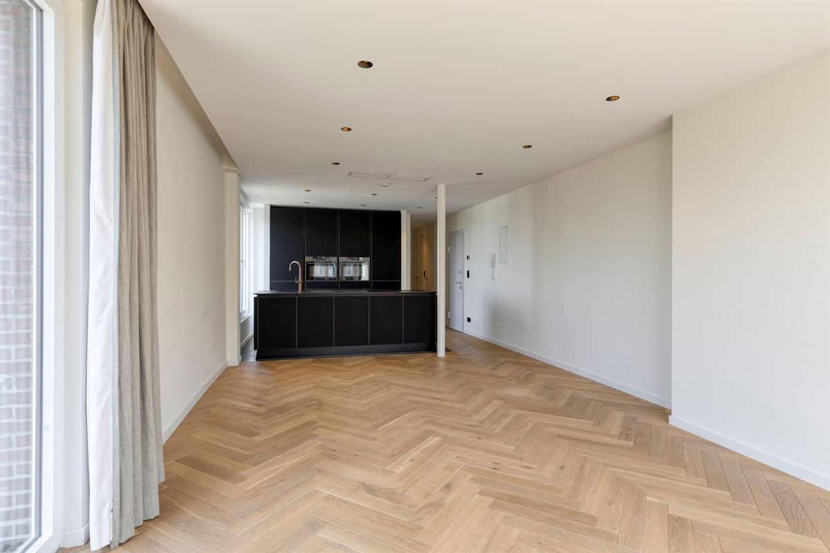 Stijlvol gerenoveerd appartement met 3 slaapkamers