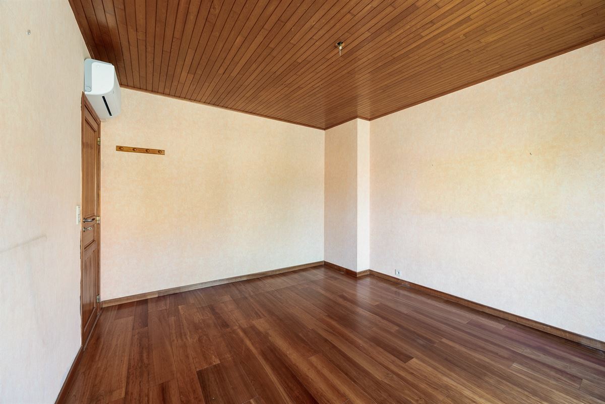 Halfopen woning met garage in de Molenvelwijk