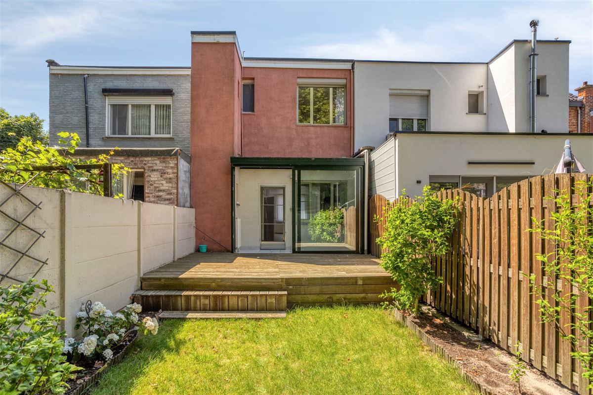 Ruime woning met 2 slaapkamers en tuin in Hoboken
