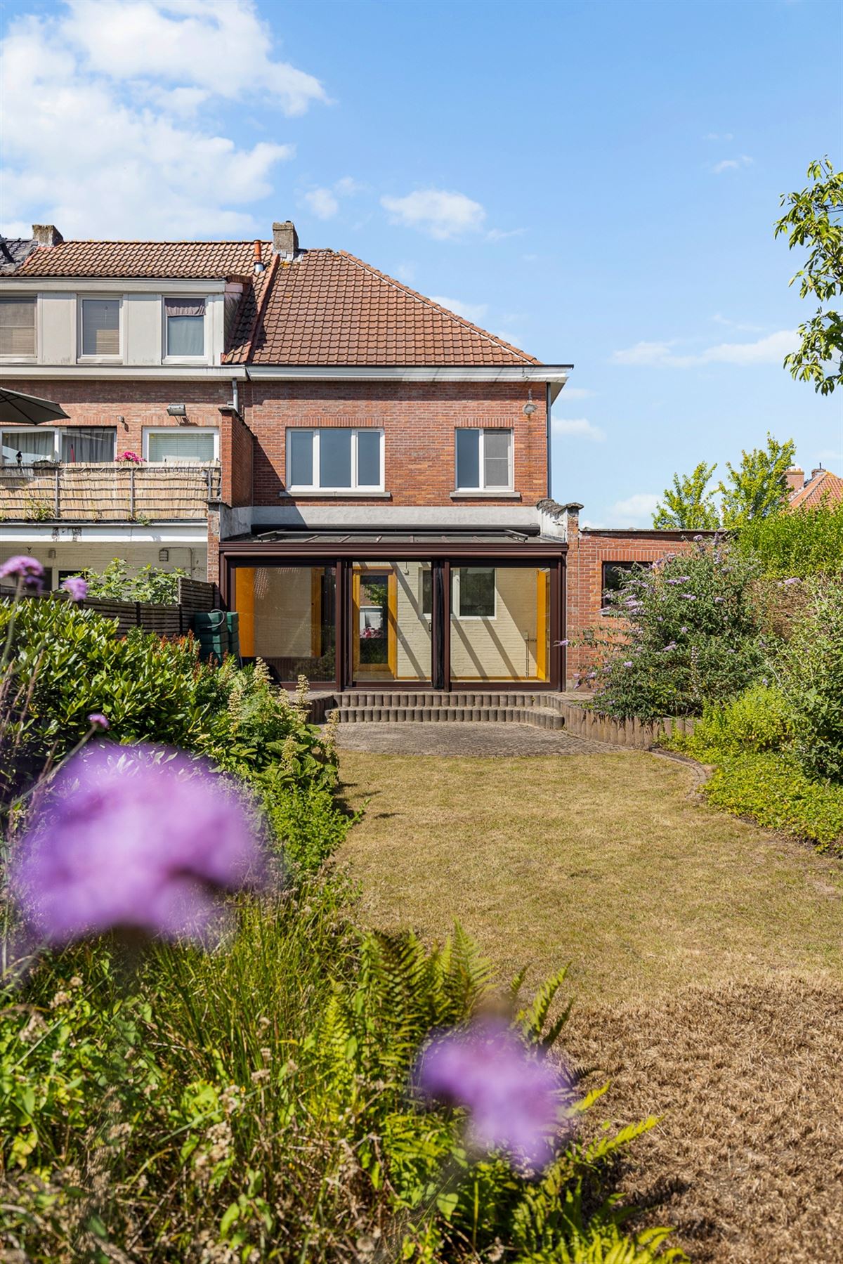 Halfopen woning met garage in de Molenvelwijk
