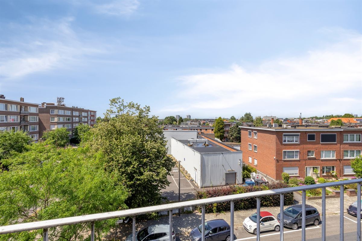 Stijlvol gerenoveerd appartement met 3 slaapkamers