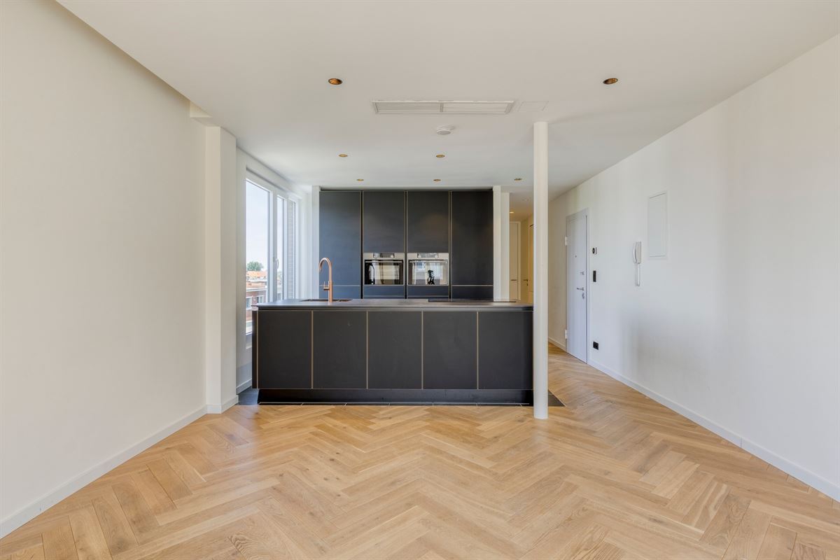 Stijlvol gerenoveerd appartement met 3 slaapkamers