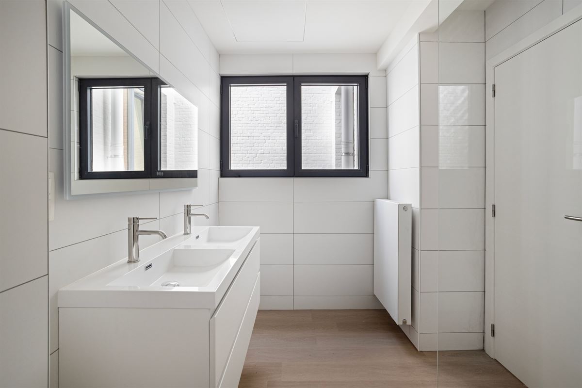 Gerenoveerd appartement met twee slaapkamers
