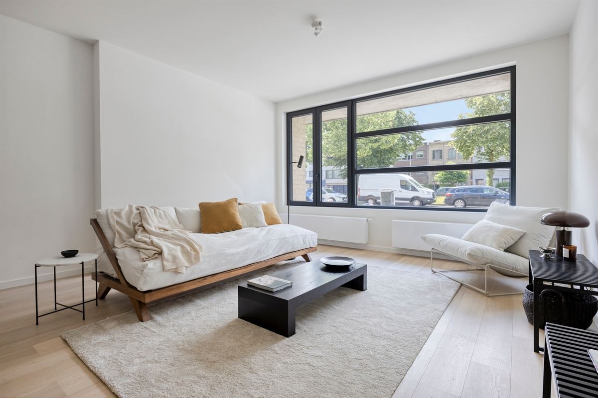 Gerenoveerd gelijkvloers appartement met tuin