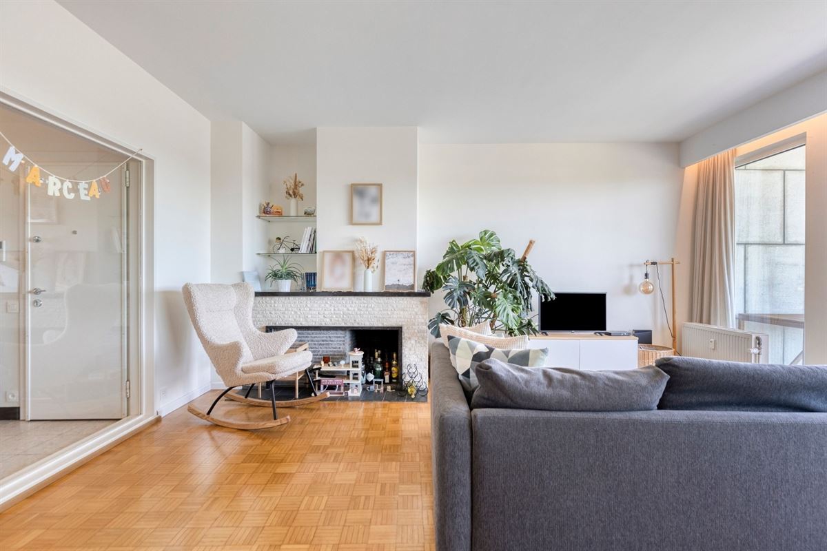 Uitzonderlijk lichtrijk dakappartement met 3 slaapkamers + P