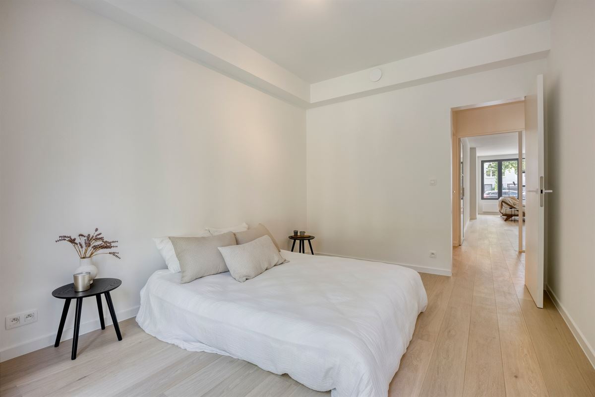 Gerenoveerd gelijkvloers appartement met tuin