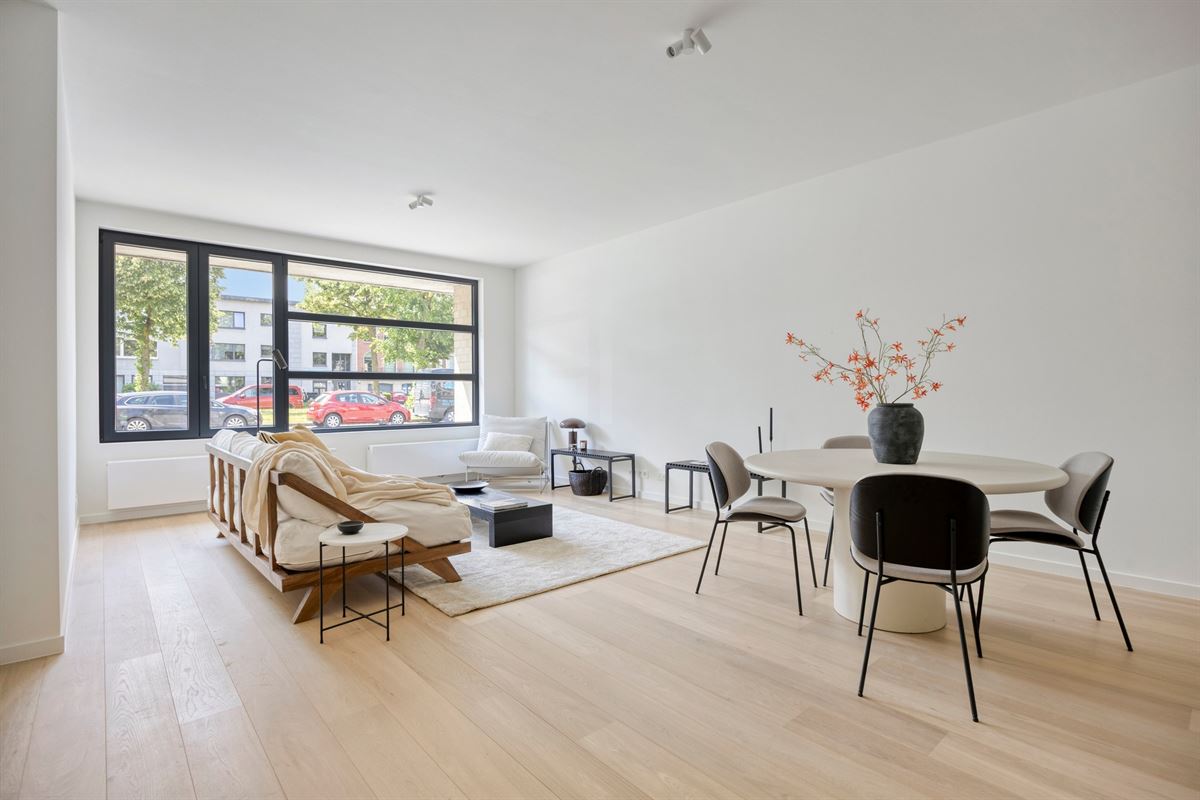 Gerenoveerd gelijkvloers appartement met tuin