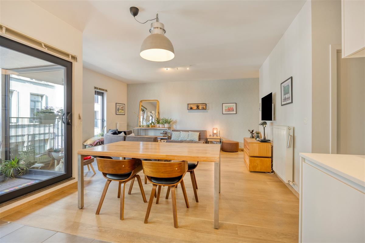 Instapklaar appartement met autostaanplaats op toplocatie!